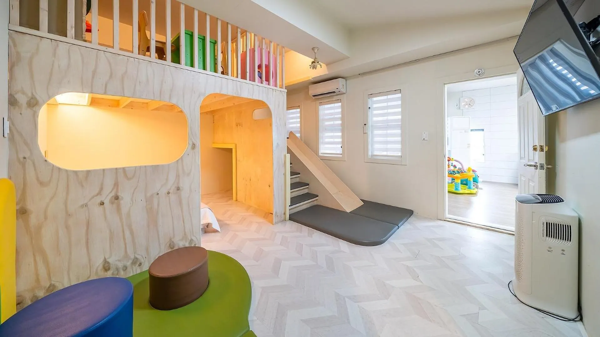 Ganghwa Imspa Pension Incheon 0*,  South Korea